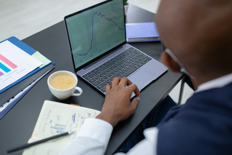 A Safety Manager's Guide to Risk Mitigation - Fit2Trade A Safety Manager's Guide to Risk Mitigation
